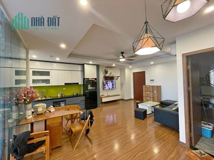 BÁN NHÀ XUÂN LA VÀI BƯỚC RA HỒ - AN SINH TUYỆT VỜI 40M2 CHUẨN 5 TỶ!!! GIAO THÔNG CỰC KẾT NỐI