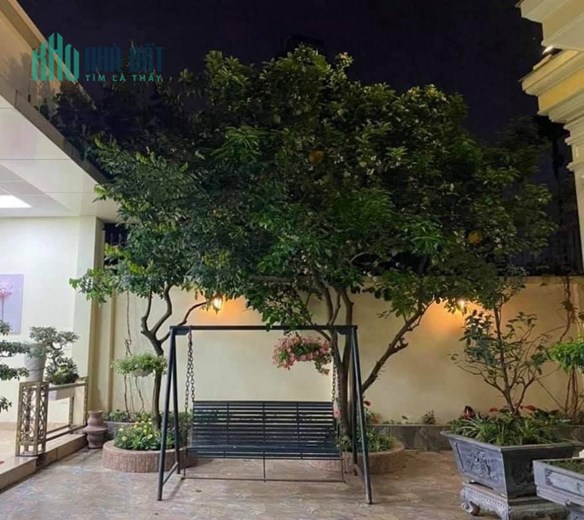 Biệt thự Xuân Đỉnh, 300m2, sân vườn thoáng mát, không có căn thứ 2, chỉ 50tr/m2