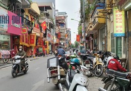 Bán Nhà Phố Lê Lợi Hà Đông, KD Sầm Uất - vỉa hè -  62m2, 5 tầng, Mt 5.2m - giá 16tỷ
