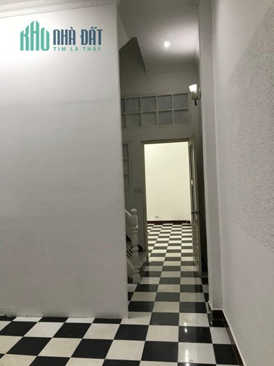 Bán nhà phố Nguyên Hồng, Đống Đa, phân lô, kinh doanh, 44m2 x 4 tầng, an sinh đỉnh