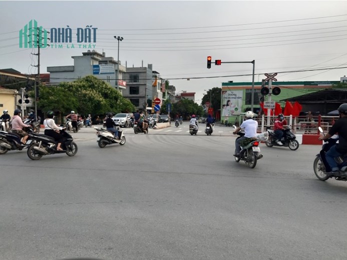 Đất kinh doanh tại Trâu Quỳ, Gia Lâm, Hà Nội. 222m2, mt 30m, đường 8m. Full thổ cư. Lh 0989894845.