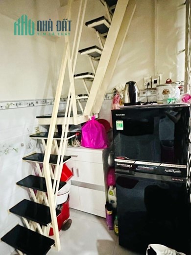 Nhà bán 3 Tầng gần Mặt tiền Phạm Thế Hiển P2Q8 - Giá : 2.1 Tỷ