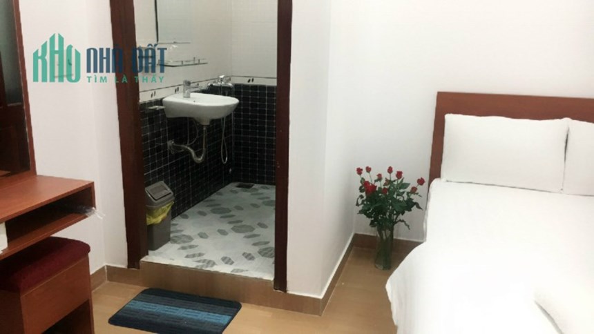 Bán gấp khách sạn kinh doanh Mặt tiền đường Lý Tự Trọng, P2, Đà Lạt Giá 17 tỷ