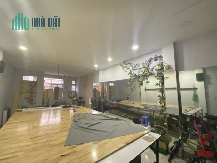 Nhà Mặt Tiền Đường Trường Vĩnh Ký, Quận Tân Phú. Ngang 9m, DT 174m2, 4 Tầng. HẠ 2 TỶ