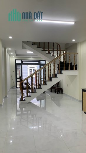 Cần bán gấp Nhà đẹp 1 trệt 1 lầu đường Lữ Gia, Đà Lạt 70m2 giá chỉ 3 tỷ