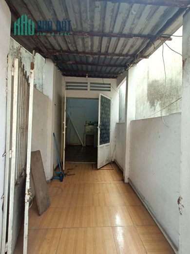 Nhà Dĩ An giá rẻ, 1 trệt, 1 lững, dòng tiền 3tr/tháng, đường ba gác. Dtsd: 36m2, giá chỉ 700 triệu.