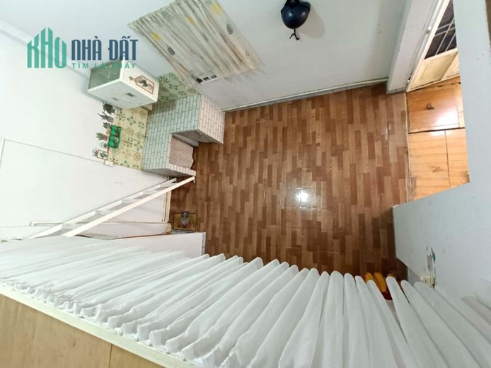 Nhà Dĩ An giá rẻ, 1 trệt, 1 lững, dòng tiền 3tr/tháng, đường ba gác. Dtsd: 36m2, giá chỉ 700 triệu.