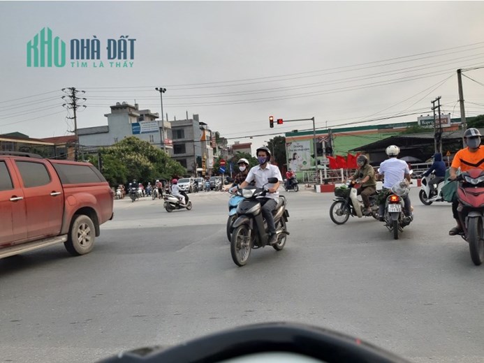 Đất kinh doanh tại Trâu Quỳ, Gia Lâm, Hà Nội. 222m2, mt 30m, đường 8m. Full thổ cư. Lh 0877817368.