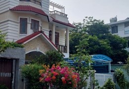 Biệt Thự Nghỉ Dưỡng-Dương Cát Lợi cách cây cầu qua Phú Mỹ Hưng. Quận 7-DT:343m2 nhỉnh 50tr/m2 rẻ