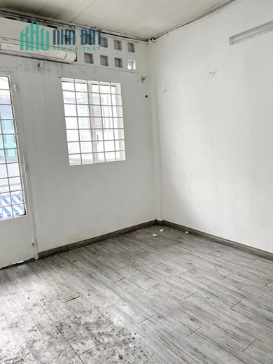 Nhà 2 tầng hẻm xe hơi thông đường Dạ Nam P3Q8 - Giá : 4.86 Tỷ