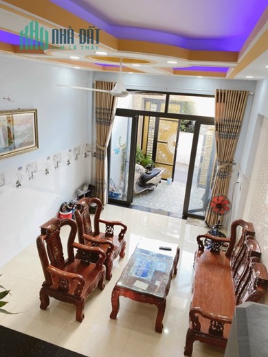 Bán nhà mặt tiền đường Xe Hơi Thông Bình Trưng Đông , Quận 2