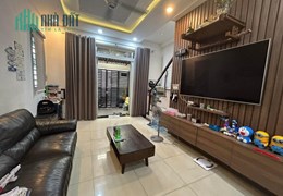 Chính chủ bán nhà 2 tầng đường trần quang cơ, hẻm ô tô, 102m2 chỉ 8.4 tỷ, ngang 6m