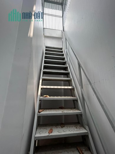 Chính chủ bán nhà 2 tầng đường trần quang cơ, hẻm ô tô, 102m2 chỉ 8.4 tỷ, ngang 6m