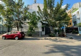 HẠ GIÁ BÁN LÔ GÓC VỊ TRÍ ĐẸP KĐT HIM LAM KÊNH TẺ, QUẬN 7 CHỈ 13.5 TỶ