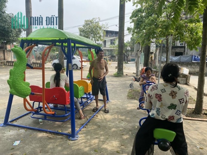 Chính chủ cần bán 43m tại Liêm mạc, bắc từ liêm, Hà Nội. Giá:50tr/m Đường oto vào đất