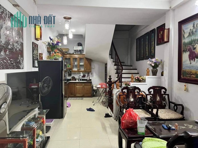 NHÀ ĐẸP Ở NGAY- NGÕ THOÁNG - PHỐ LÊ THANH NGHỊ HIẾM NHÀ BÁN - 45m2 chỉ nhỉnh 6 tỷ