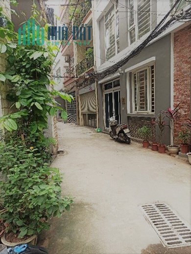 BÁN NHÀ PHỐ NGUYỄN VĂN CỪ  60M, 2.6 TỶ, GẦN PHỐ