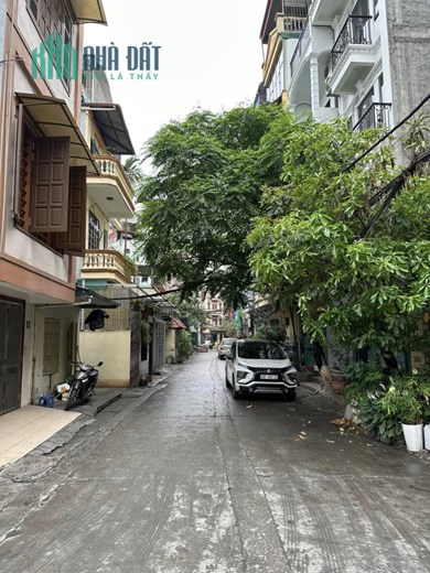 Bán nhà Ngọc Thụy, ở luôn, 72m x 3T, oto, giá 4 tỷ