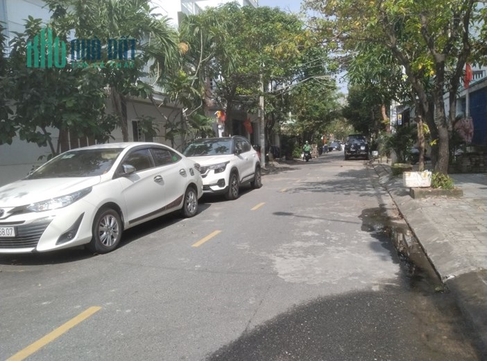 Bán đất tặng nhà Mật tiền lô góc đường Hồ Nguyên Trừng, đất 120m2 ngang 6.5m