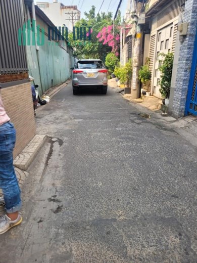 BÁN GẤP NHÀ TRẦN VĂN QUANG DT 100M VUÔNG VỨC. GIÁ CHỈ HƠN 5.2 TỈ