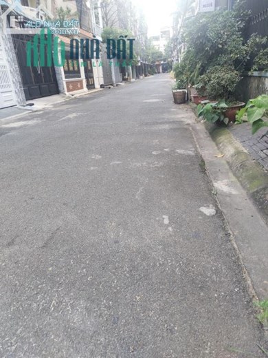 BÁN GẤP NHÀ TRẦN VĂN QUANG DT 100M VUÔNG VỨC. GIÁ CHỈ HƠN 5.2 TỈ