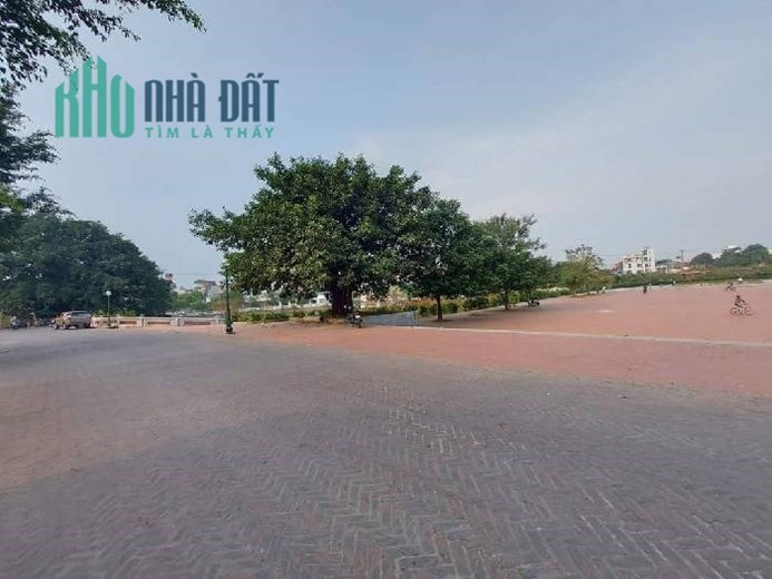 Bán đất Ngọc Thụy 111m, MT 5m, ô tô vào đất và chạy vòng quanh, giá 6,2 tỷ