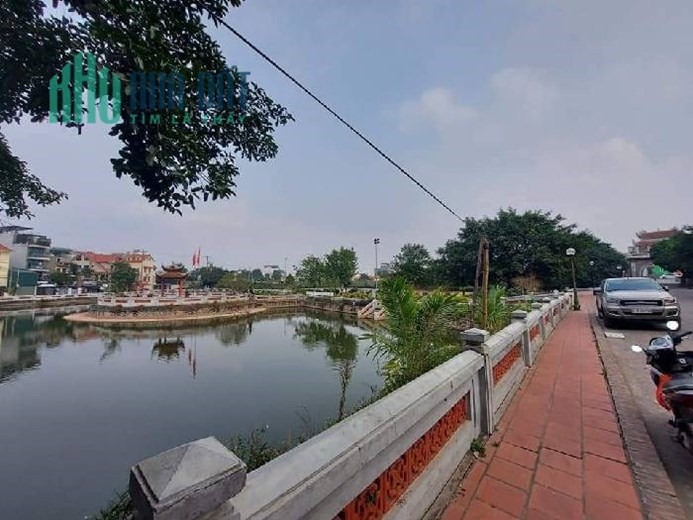 Bán đất Ngọc Thụy 111m, MT 5m, ô tô vào đất và chạy vòng quanh, giá 6,2 tỷ