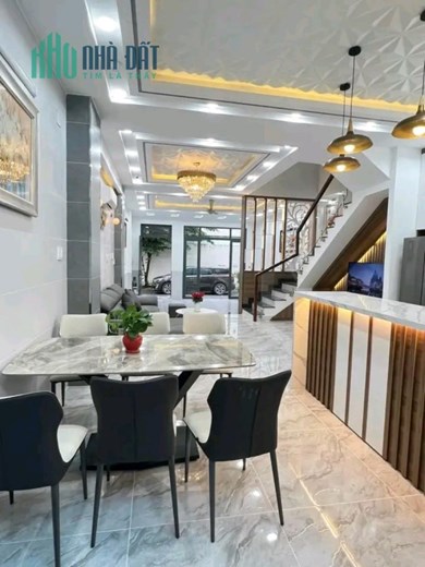 Nhà hẻm xe tải, chỉ 4.4 tỷ, tiện buôn bán kinh doanh.