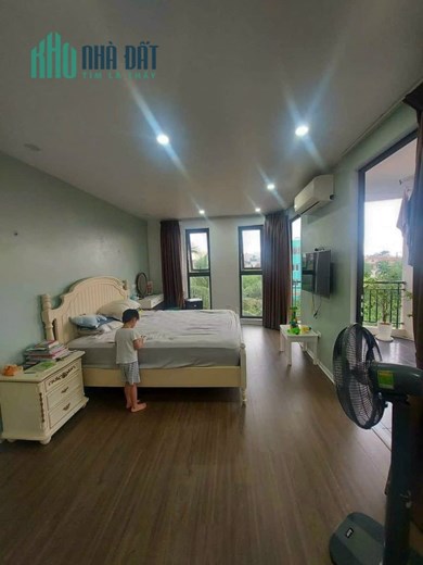 Bán nhà ngọc thuỵ, long biên lô góc ba mặt thoáng, full nội thất giá chỉ 4x tỷ.