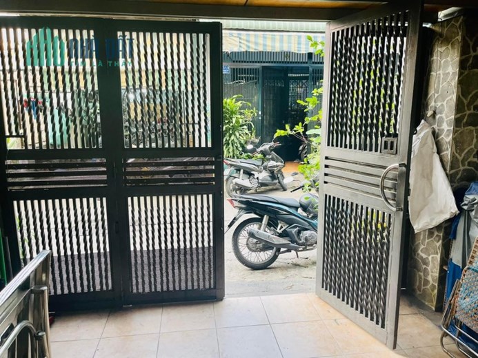 Chính chủ cần bán nhà 3 tầng đường thạch lam, hẻm ô tô 7 chỗ, 58m2 chỉ 6.3 tỷ