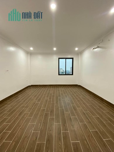 Tòa nhà 55M* 8 T - 17 Tỷ, Huỳnh Thúc Kháng - Nhà mới - Thang máy - Kinh doanh - Vỉa hè - Ô tô tránh