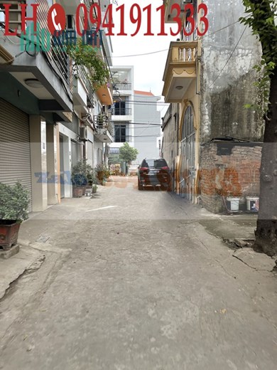 Hàng Hot, Bán đất 58m tặng nhà tầng ô tô tránh nhau, 2 thoáng trước sau, gần các trường học, chợ