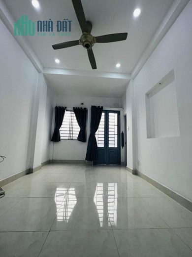 NHÀ 3 TẦNG Đẹp ở ngay - NGANG TRÊN 5M -  Cách HXH 1 căn nhà - 20m ra đường Trần Khắc Chân - Phường 9