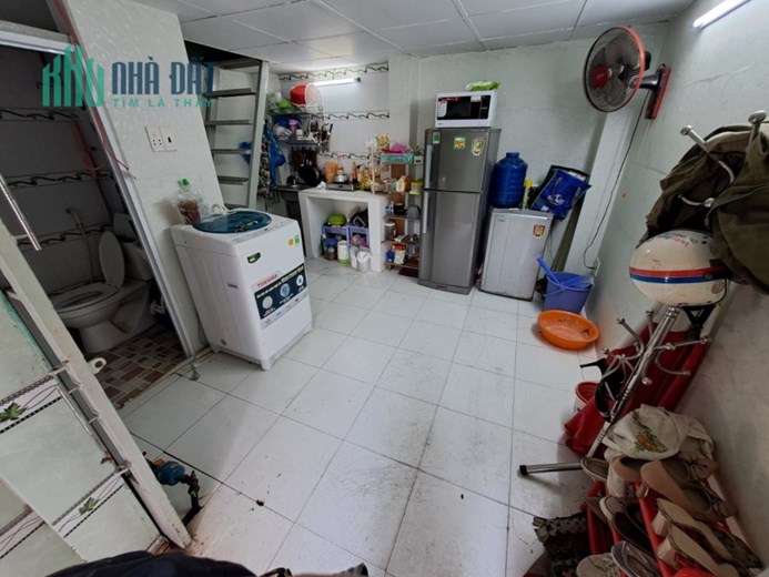 Bán gấp nhà Bình Thạnh  trệt 3 lầu căn góc có 10 phòng cho thuê chỉ 4.2 tỷ Tl