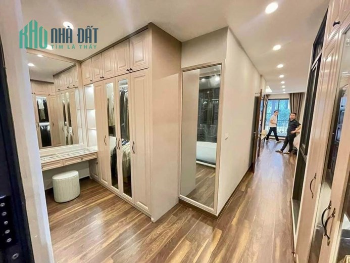 Bán Nhà phố Bồ Đề Long Biên, 6 tầng thang máy, full nội thất nhập khẩu, gara oto 7 chỗ