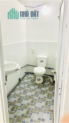 CHDV mặt tiền Lê Văn Quới, DT phòng 40m2.