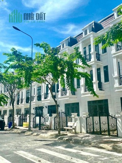 Bán nhà sổ hồng riêng 1 trệt 1 lầu đường tân Phước Khánh 32 TP Tân Uyên, Bình Dương