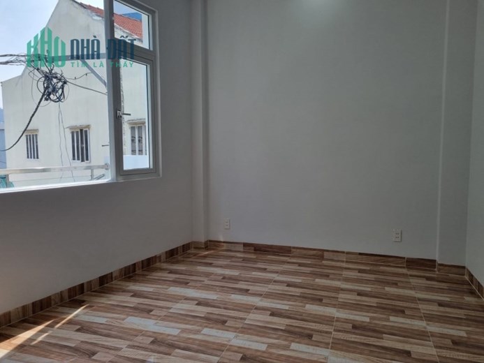 NHÀ ĐẸP NGUYỄN VĂN YẾN - DT 6.5x9M - KHU PHÂN LÔ - HẺM XE HƠI