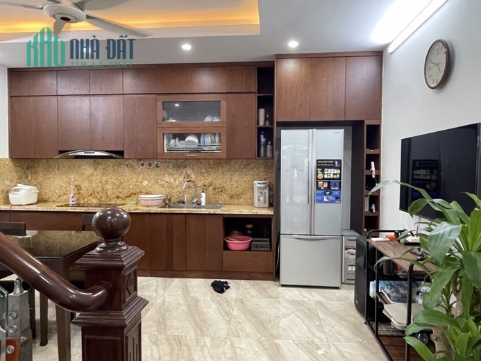 Bán nhà Thạch Bàn, ô tô tránh, full nội thất, 60 m2, 5T, chỉ 8,9 tỷ.