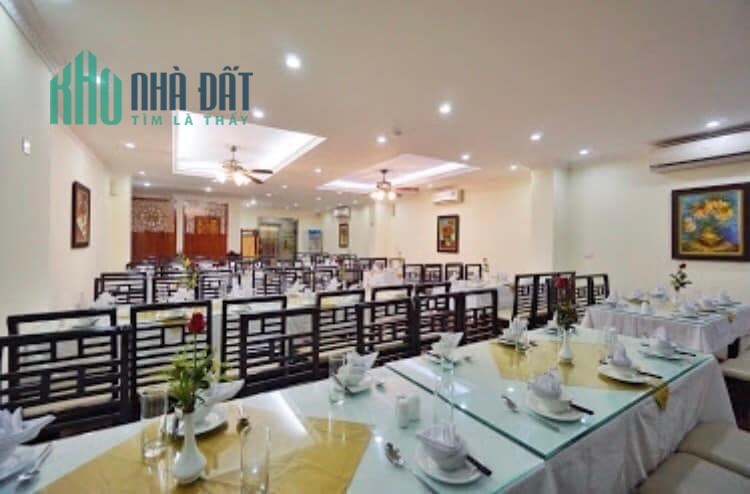 HIẾM!!! Nhà Mặt Phố Nguyễn Trường Tộ, Vị Trí Đẹp Kinh Doanh Đỉnh,180m2, MT 7m, Nhỉnh 88 Tỷ.