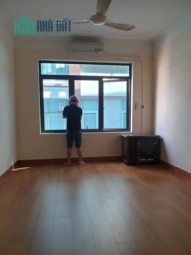 Bán nhà đẹp  Phân Lô BỘ CÔNG AN đường NGUYỄN TRÃI, ngõ ÔTÔ TRÁNH, KINH DOANH, 45m2, 6 tỷ9