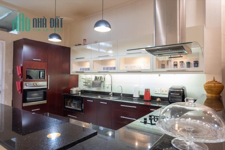 Chính chủ bán nhà mặt tiền đường thoại ngọc hầu, nhựa 15m, 155m2 giá 16.8 tỷ, tặng lại toàn bộ nội