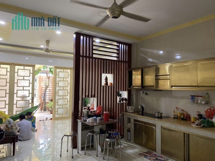 Nhà cần bán gấp MT đường Nguyễn Ảnh Thủ, p.TCH 312 m2. 8X38 Chỉ 37 Tỷ TL