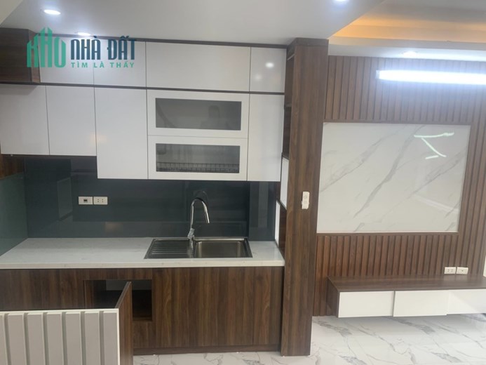 NHÀ PHỐ NGUYỄN VĂN CỪ, DT 58M, 5T,  CHỈ CÓ 5,1 TỶ NHÀ ĐẸP, NỘI THẤT SANG TRỌNG