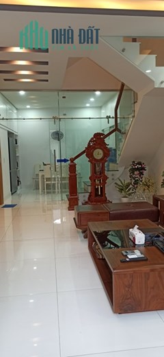 Bán nhanh nhà MT đường 30 Nguyễn Duy Trinh, Q.2, 4 Tầng, 80m2, ngang 4m, 5PN, SHR. Chỉ 6.2 Tỷ