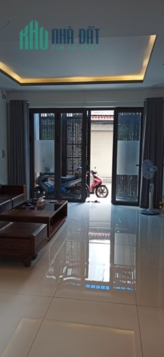 Bán nhanh nhà MT đường 30 Nguyễn Duy Trinh, Q.2, 4 Tầng, 80m2, ngang 4m, 5PN, SHR. Chỉ 6.2 Tỷ
