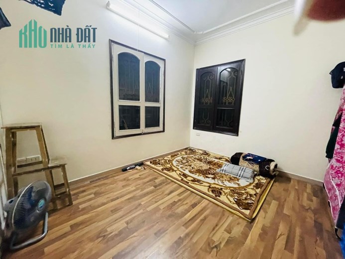Bán căn hộ 230m2 Bạch Mai, Hai Bà Trưng kinh doanh các loại hình, ô tô tránh giá 5,3 tỷ.