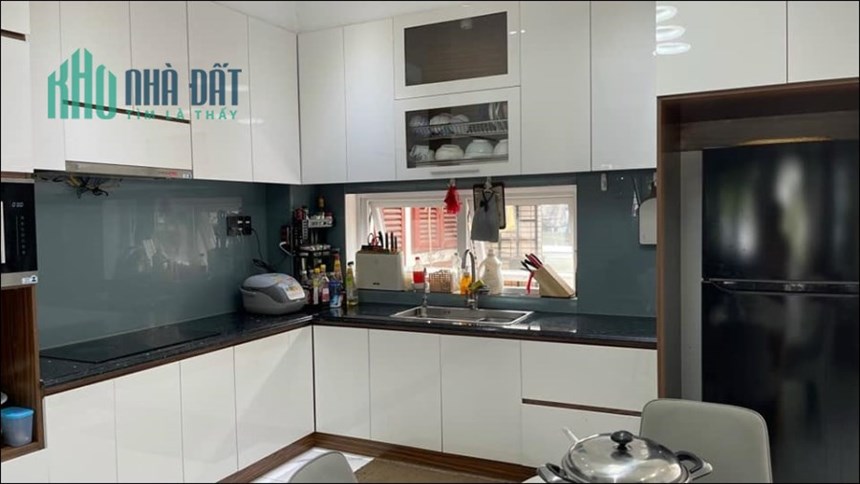 NHÀ CÓ NGƯỜI CHẾT! Bán Nhà #VĂN_CAO 5.9 Tỷ. Ô Tô Tránh 5m. 45m2 5 Ngủ. Ban Công