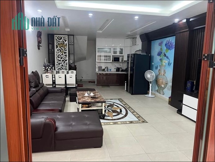 Ô TÔ ĐỖ CỬA 5.85 TỶ 10m. Bán Nhà #VẠN_BẢO Cạnh Sứ Quán Nhật Bản. 45m2 5T 5 Ngủ Có Ban Công
