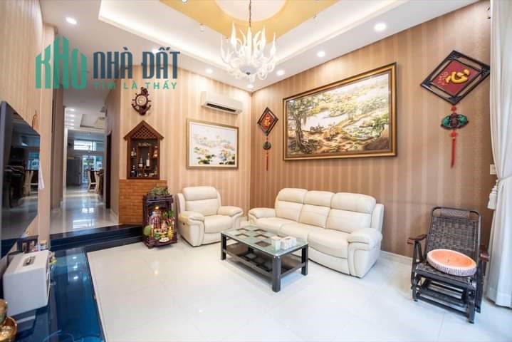 BÁN NHÀ MẶT TIỀN THOẠI NGỌC HẦU, TÂN PHÚ, 157 m2, Ngang 4.3m, Nhỉnh 10 tỷ